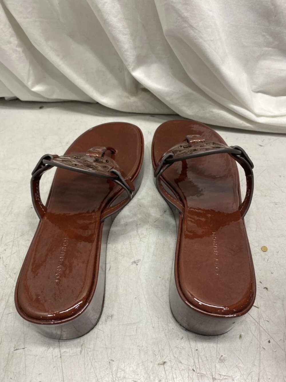 NEW TORY BURCH Miller Wedge 25MM Patent Leather Russet Brown US W6.5 - Picture 7 of 11